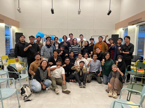 Dokumentasi ICW: Sesi foto bersama acara panggung Politik Orang Muda