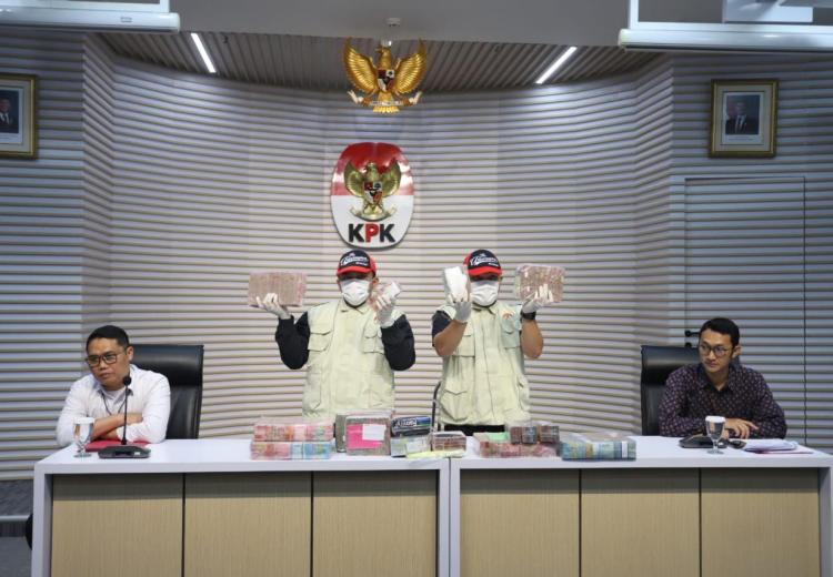 Konferensi Pers KPK mengenai OTT Bupati Pati dan Walikota Madiun